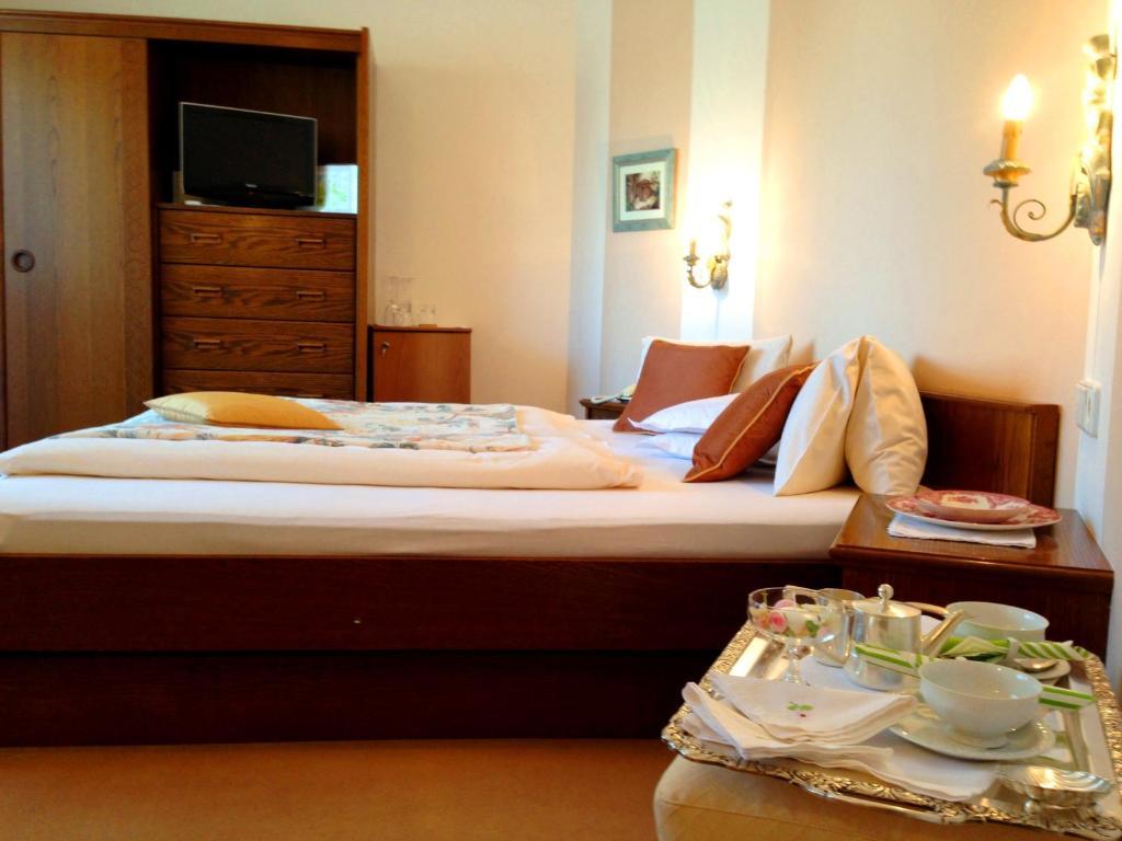 Dietrichsteinerhof Apartments & Rooms Faak am See Room photo