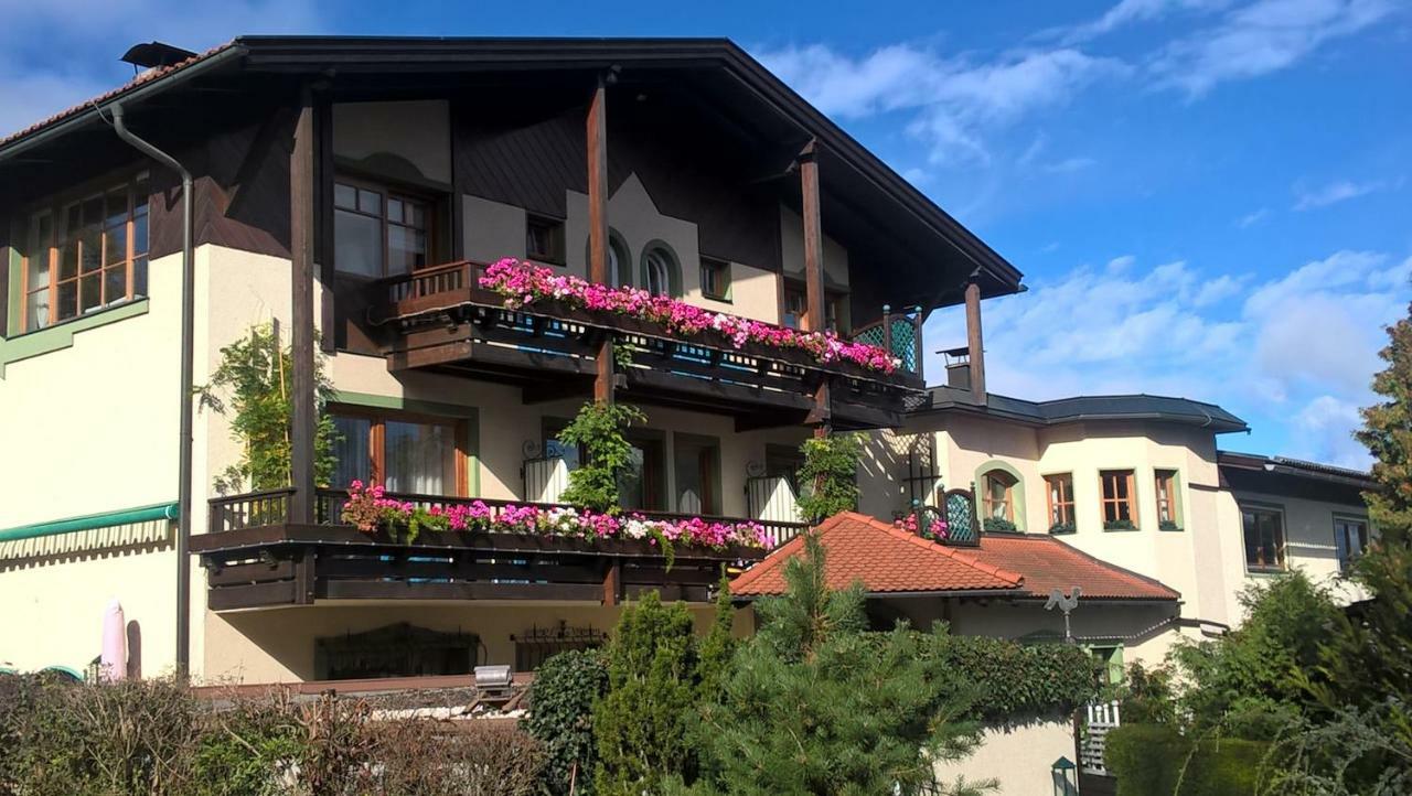 Dietrichsteinerhof Apartments & Rooms Faak am See Exterior photo